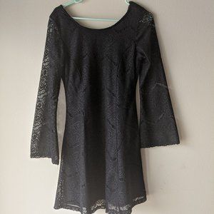 Scoop Neck Long Sleeved Dress